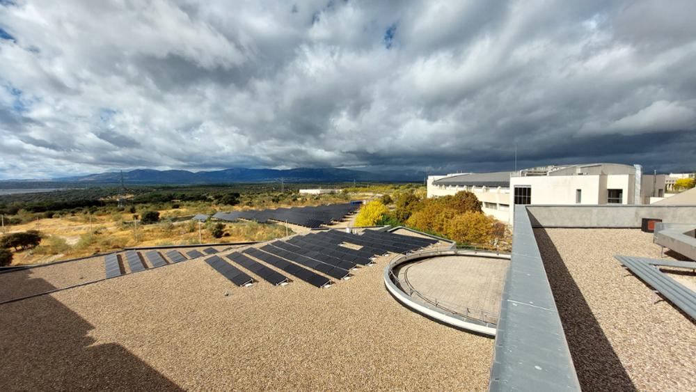 Obra fotovoltaica Colmenarejo Fachada