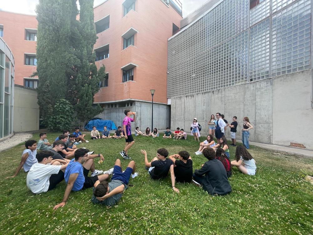 juegos en colegio mayor