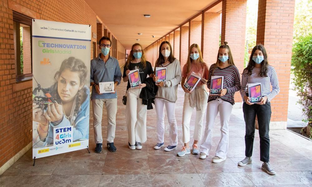 niñas participantes en el programa STEM FOR GIRLS