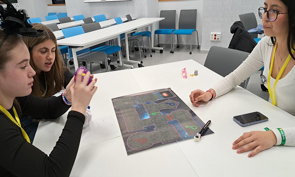 chicas en un juego techlarp